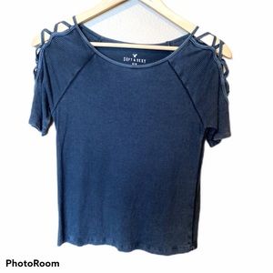 American Eagle blue shortsleeve shirt size medium